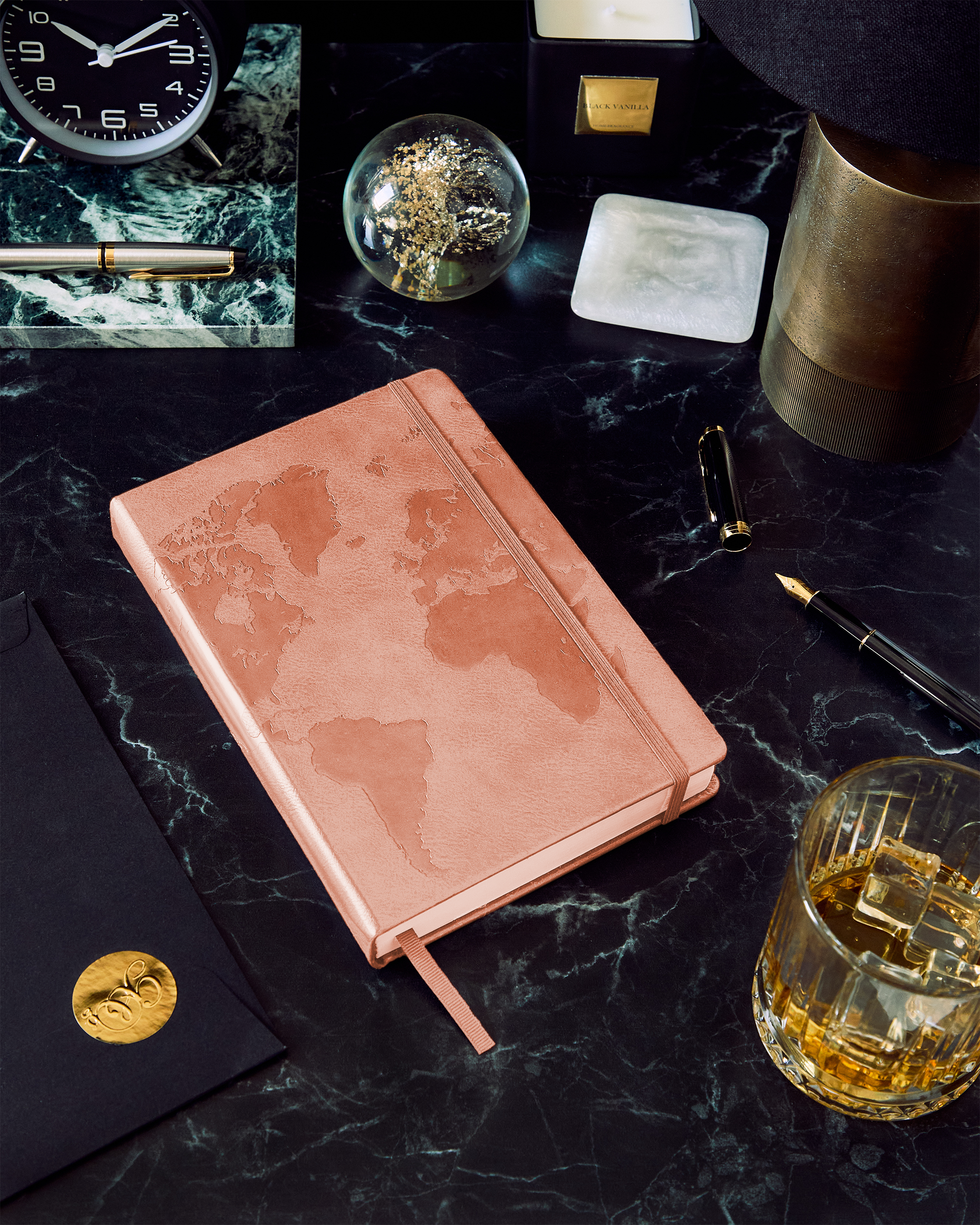 Luxurious Rose Wood A5 travel diary, enriching your travel experiences with its refined aesthetic.